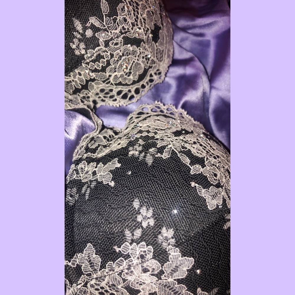 VICTORIA’S SECRET DREAM ANGELS PUSH UP BRA
